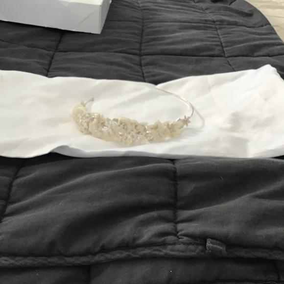Wedding tiara/headband - Picture 2 of 3